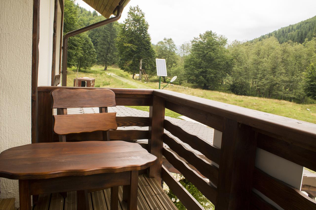 Cabana Barlogul Lupilor Villa Berevoesti Eksteriør bilde