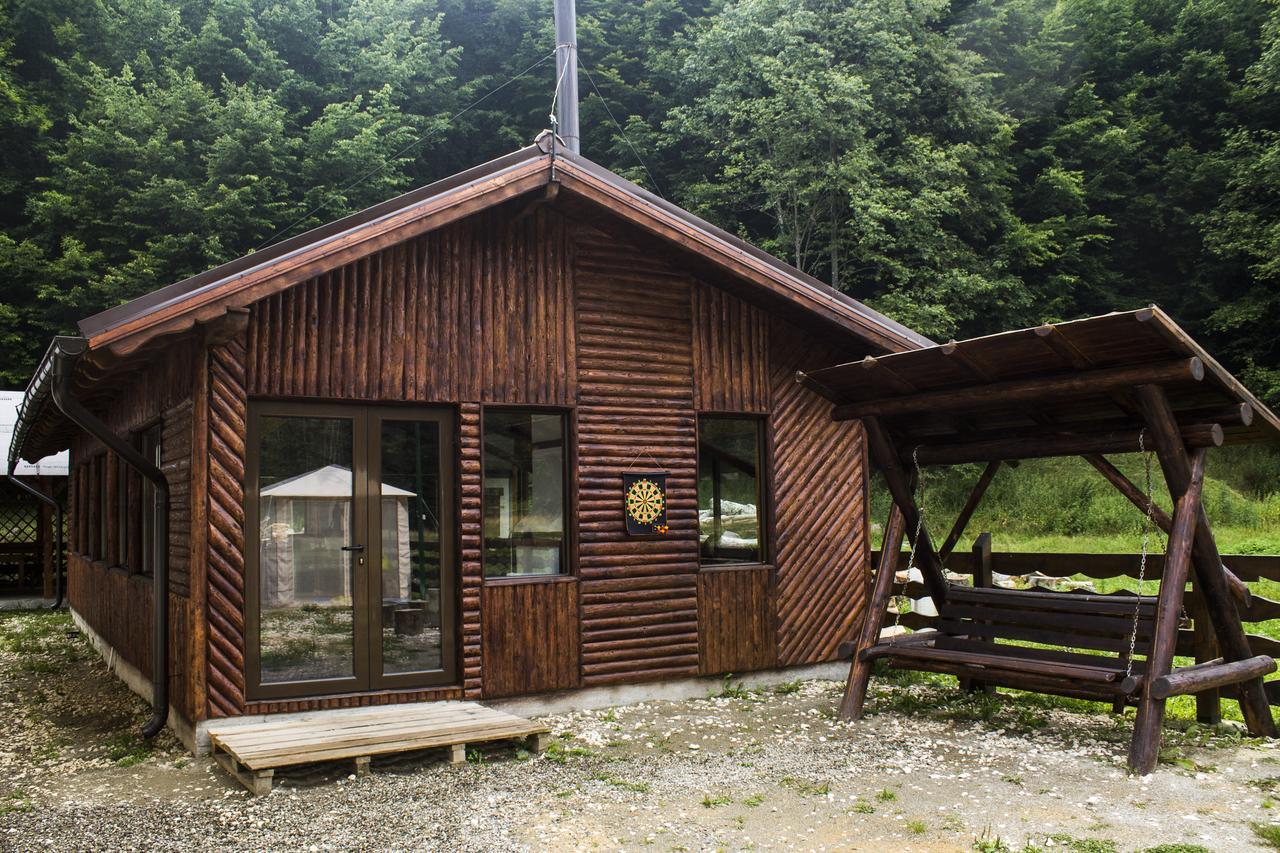 Cabana Barlogul Lupilor Villa Berevoesti Eksteriør bilde