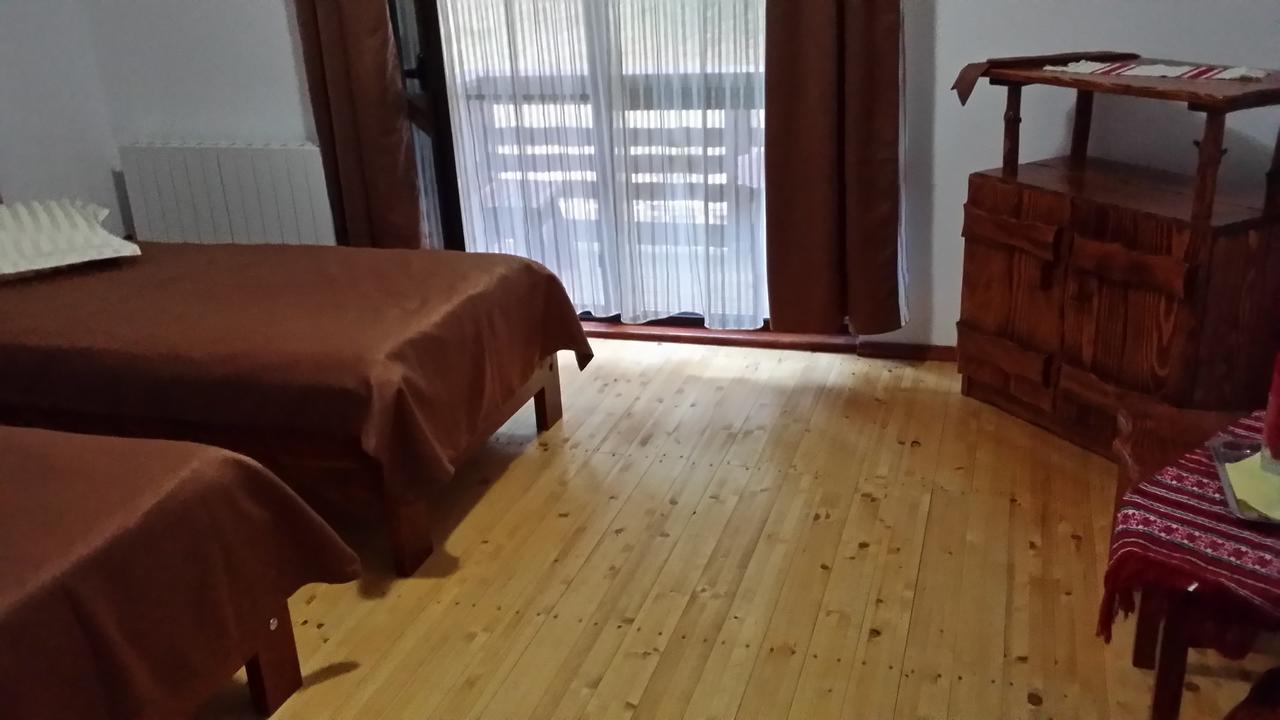 Cabana Barlogul Lupilor Villa Berevoesti Eksteriør bilde