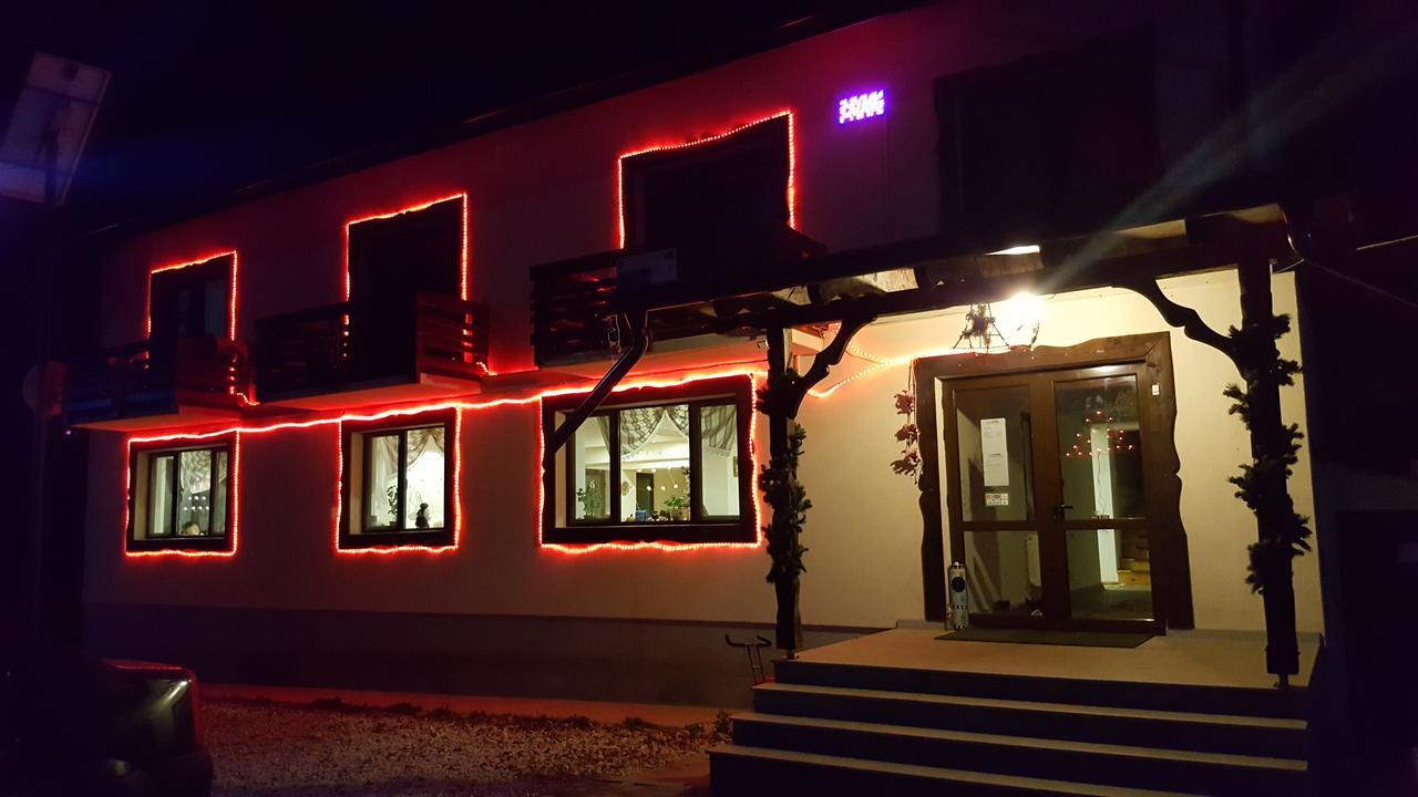 Cabana Barlogul Lupilor Villa Berevoesti Eksteriør bilde